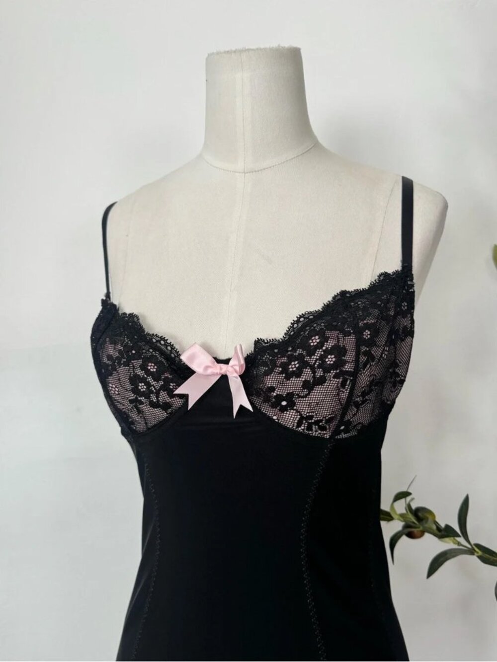Victoria’s Secret Y2K Black Lace Bustier Cami Pink Bow Babydoll Lingerie Top 34C - Picture 5 of 6